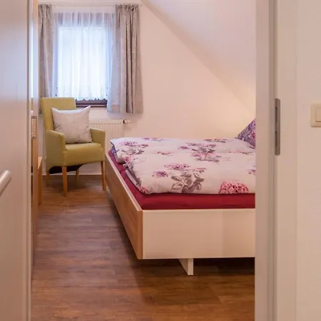 Am Waldrand Apartment Dresden